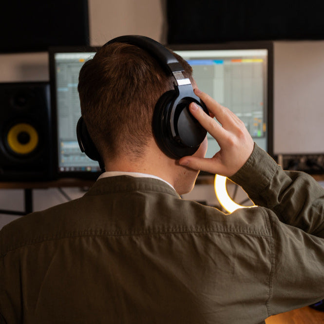 Mixagem em fones: como plugins de calibração mudaram o home studio